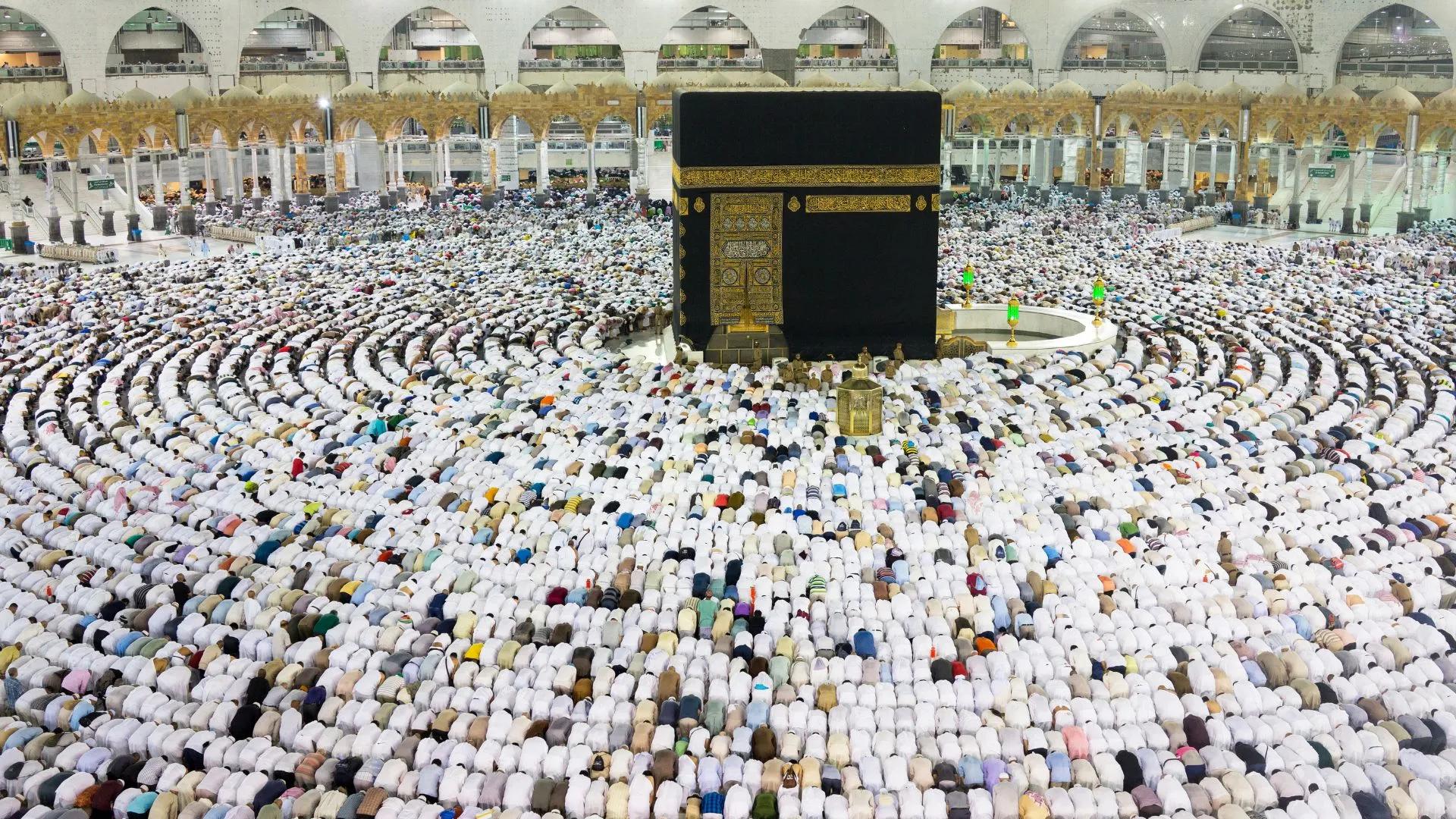 Affordable 3 Star Economy Umrah Packages 2026